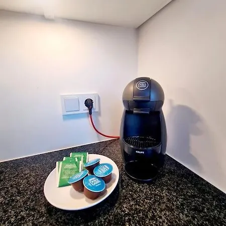 Apartment Luxury One Bedroom With Free Parking *