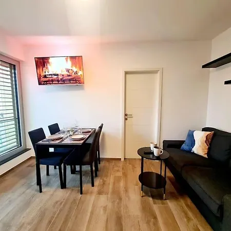 Luxury One Bedroom With Free Parking *